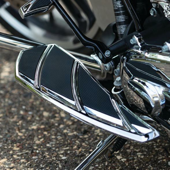 ハーレー、ツーリング用 Kuryakyn フットボード｜ハーレーカスタム