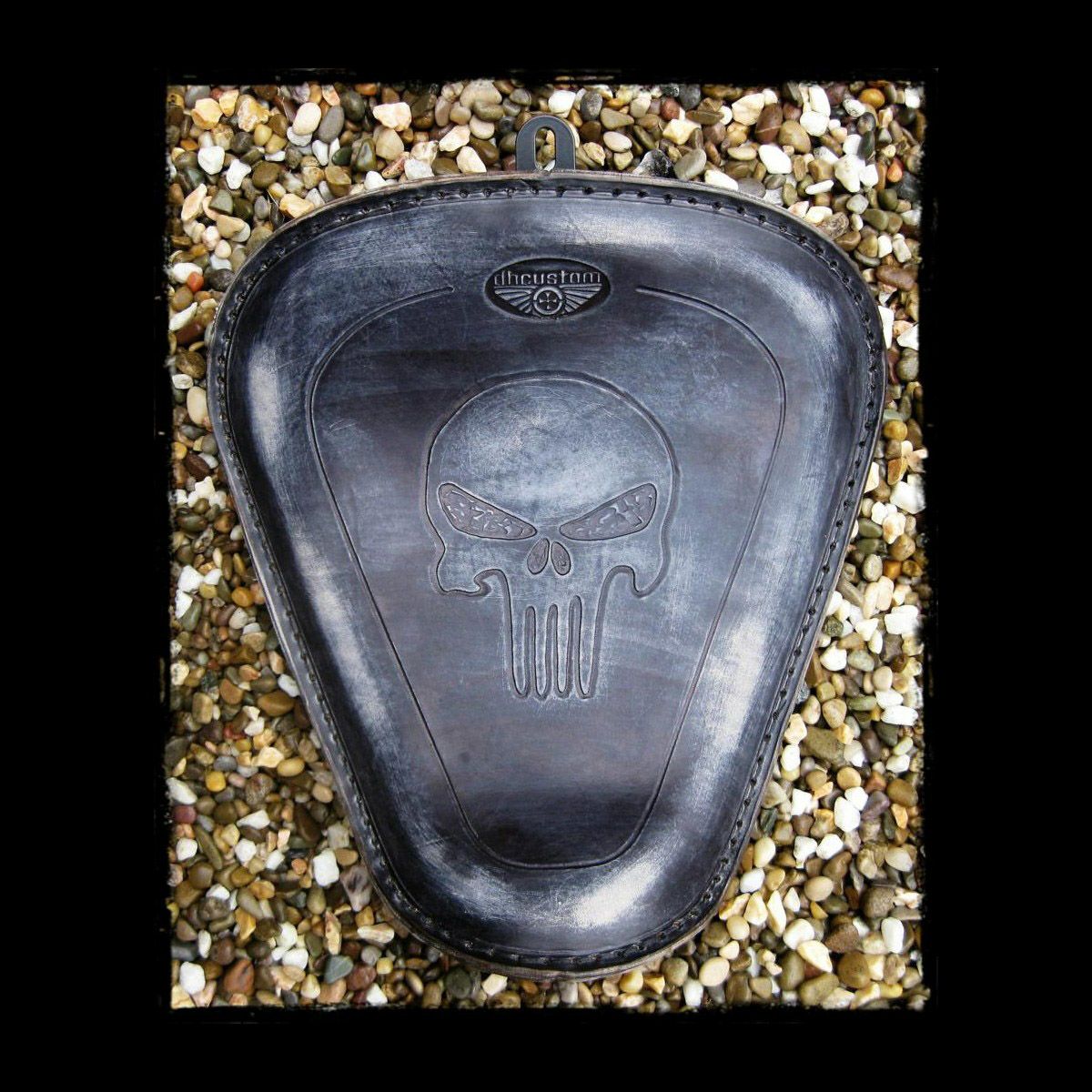 dhカスタム スポーツスター ソロシート スカル ビンテージブラック-02