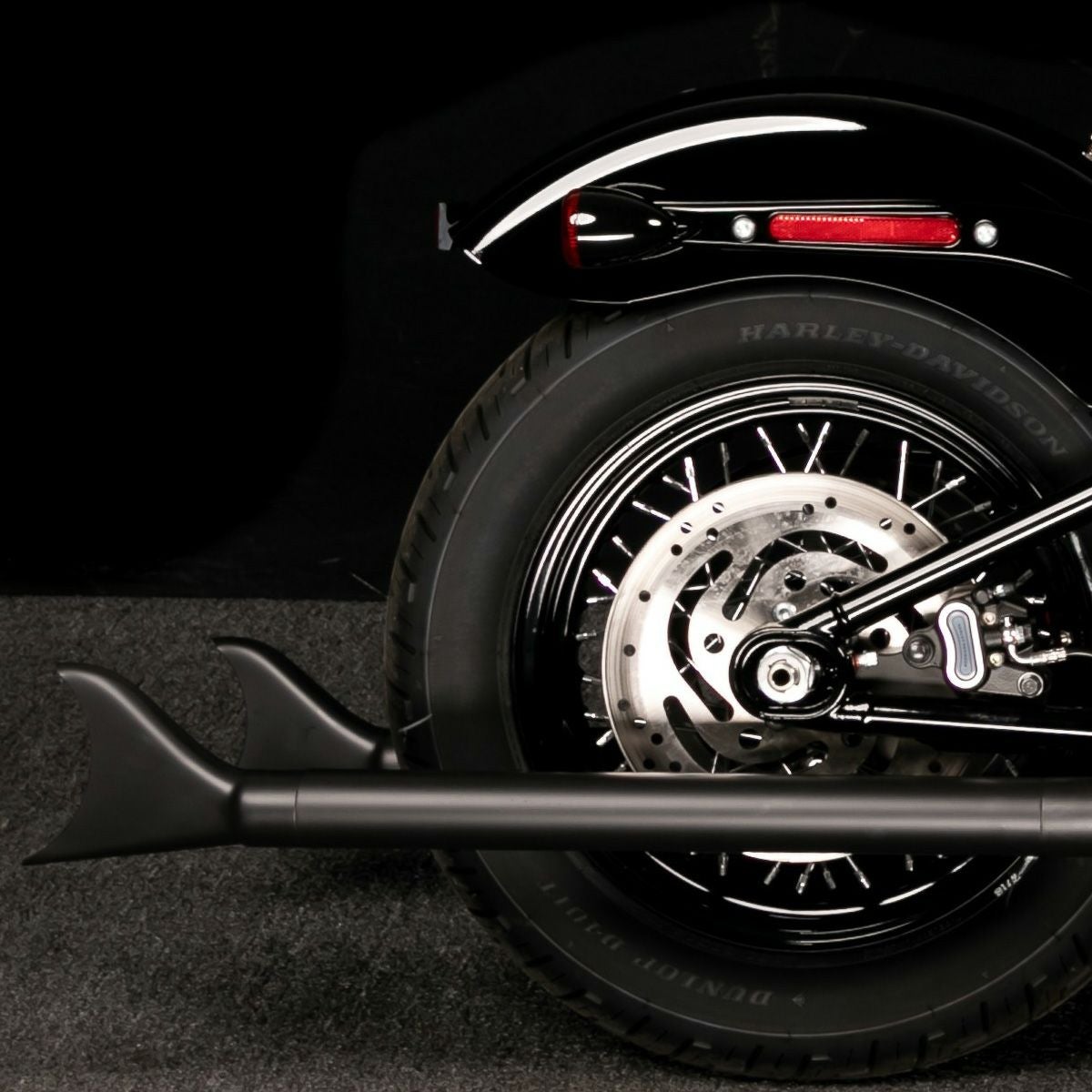 サムソン トゥルーデュアル・フルエキゾーストマフラー フィッシュテール 36インチ ブラック　M8ソフテイル-05