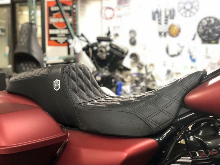 サドルマン SDC パフォーマンス グリップシート ゲル入り ハーレー