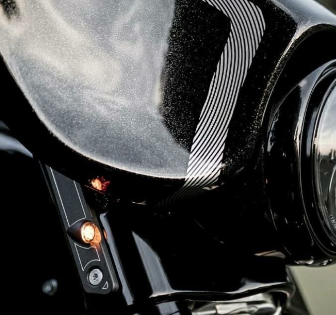 HOGWORKZ カスタム LEDウインカー FLHX、FLHT用 クローム |ハーレー