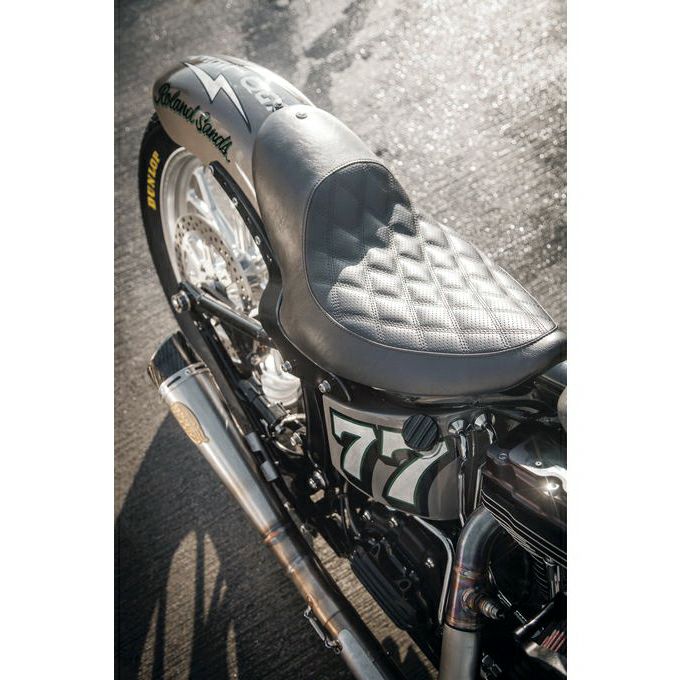 RSD ボス・150mmフェンダーキット用 トラッカーソロシート ブラック-02