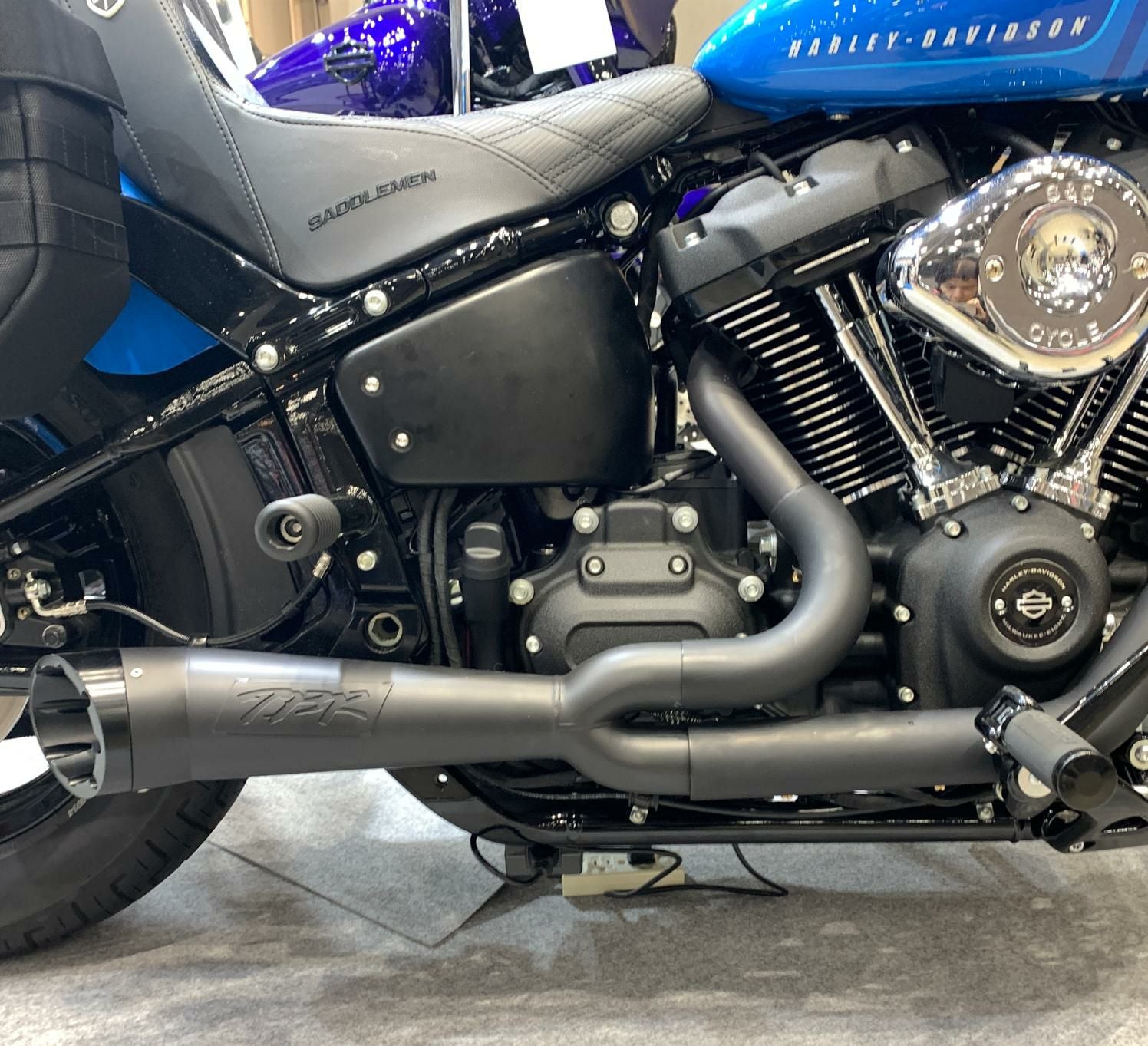 Two Brothers マフラー M8ソフテイル用|ハーレーパーツメーカー