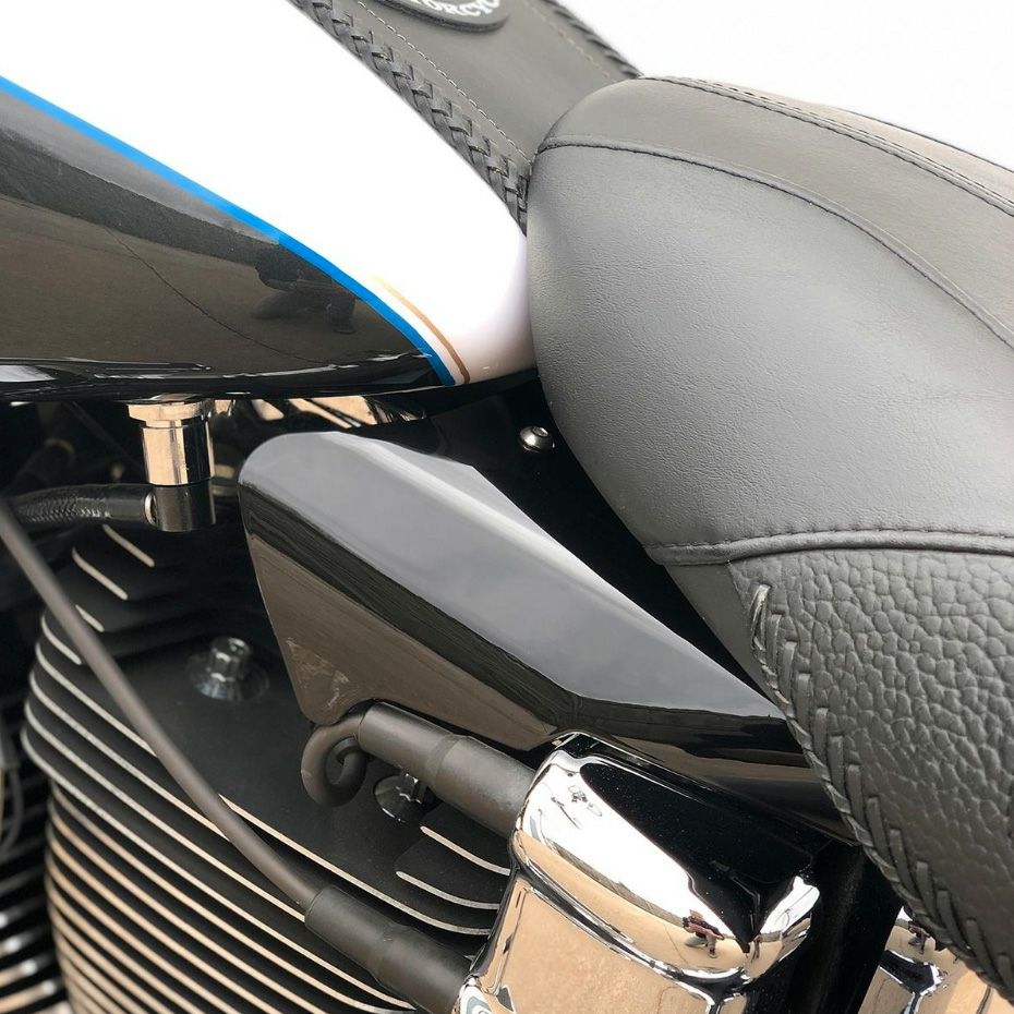 HOGWORKZ ソフテイル・ミッドフレームエアデフレクター ビビッドブラック-02