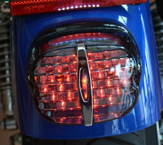 クリアキン ECE デラックスLEDテールライト スモーク ナンバー灯窓付-02