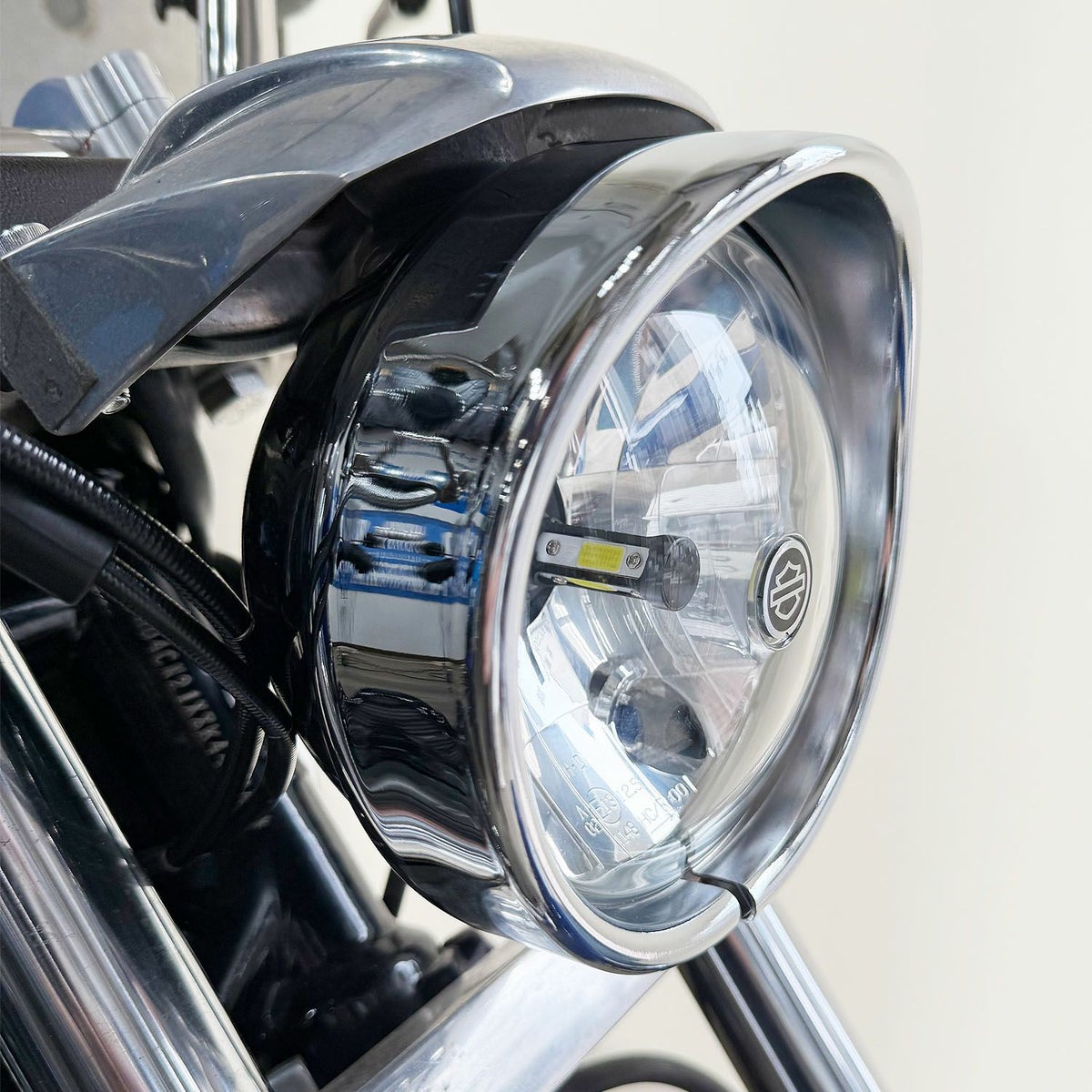 WMW バイザースタイル ヘッドライトトリムリング 5-3/4インチ用　クローム-02