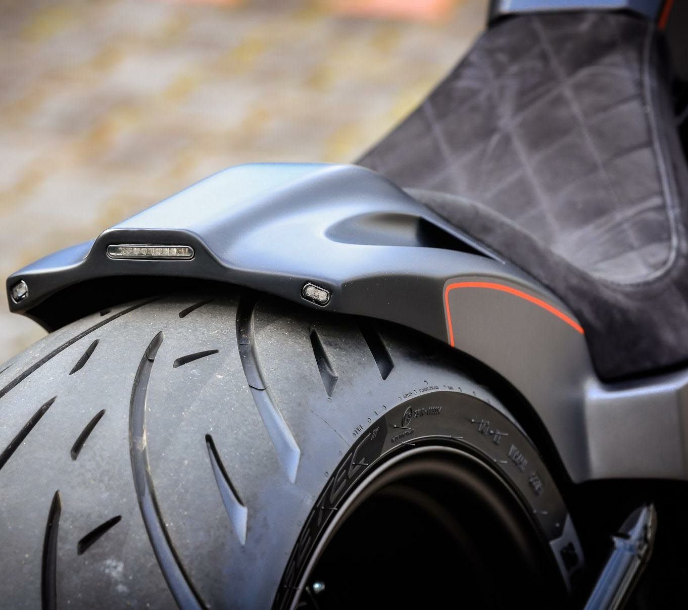 ソフテイル用リアフェンダーFXBRS、FXBR、FLFBS、FLFB用｜ハーレー