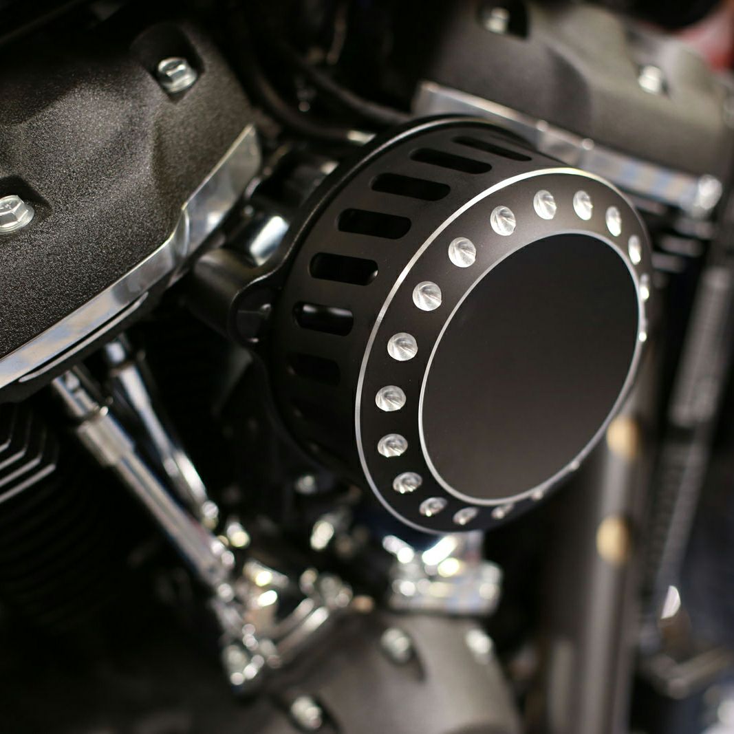 ThunderBike ダービーカバー Drilled ブラック M8ソフテイル |ハーレー