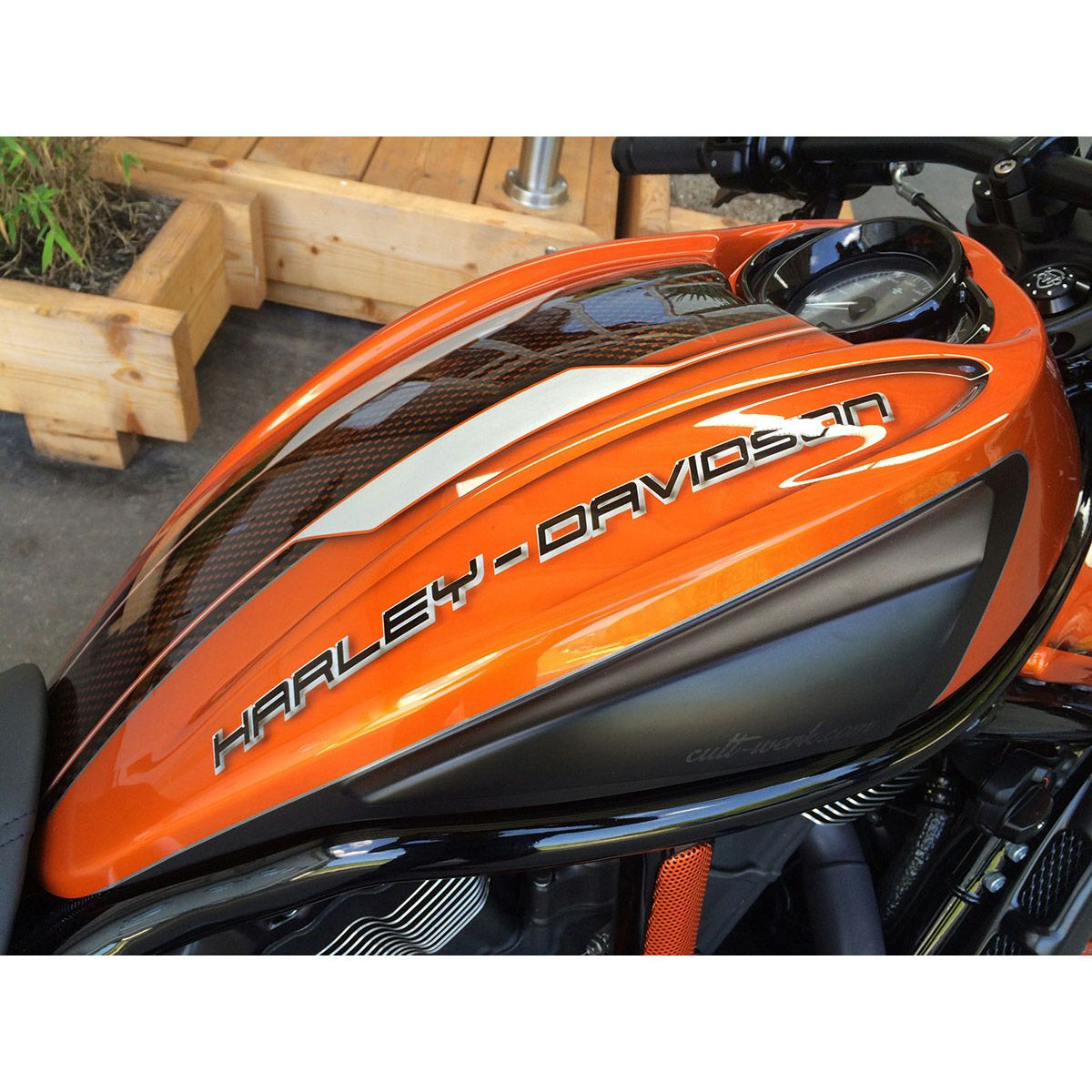 ハーレー、V-ROD(VRSC)用カスタム・タンク(Airboxカバー)｜ハーレー