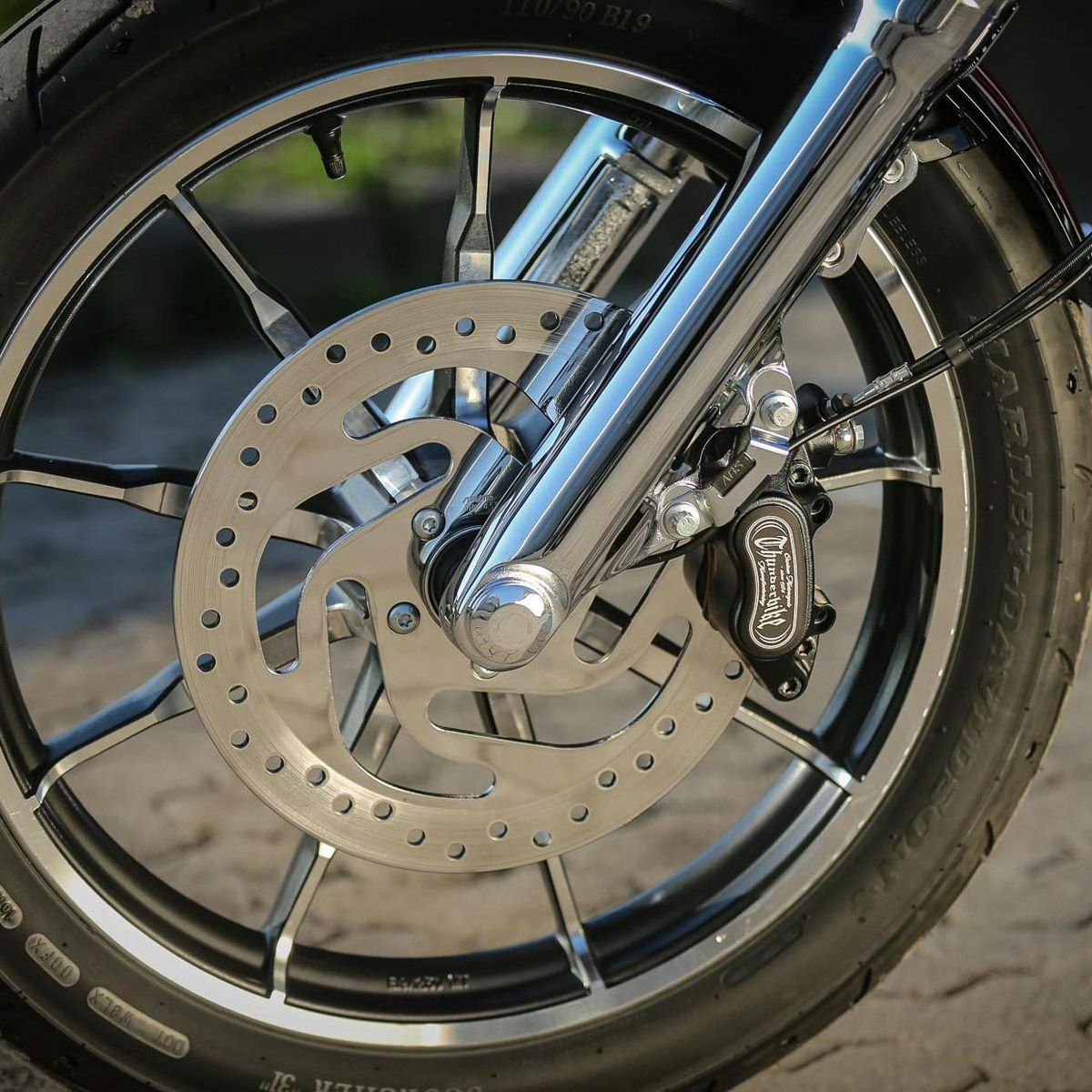 Thunderbike リアホイール・アクスルカバーセット ポリッシュ M8