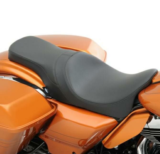 Drag Specialties プレデター シート スムース |ハーレーパーツ専門店
