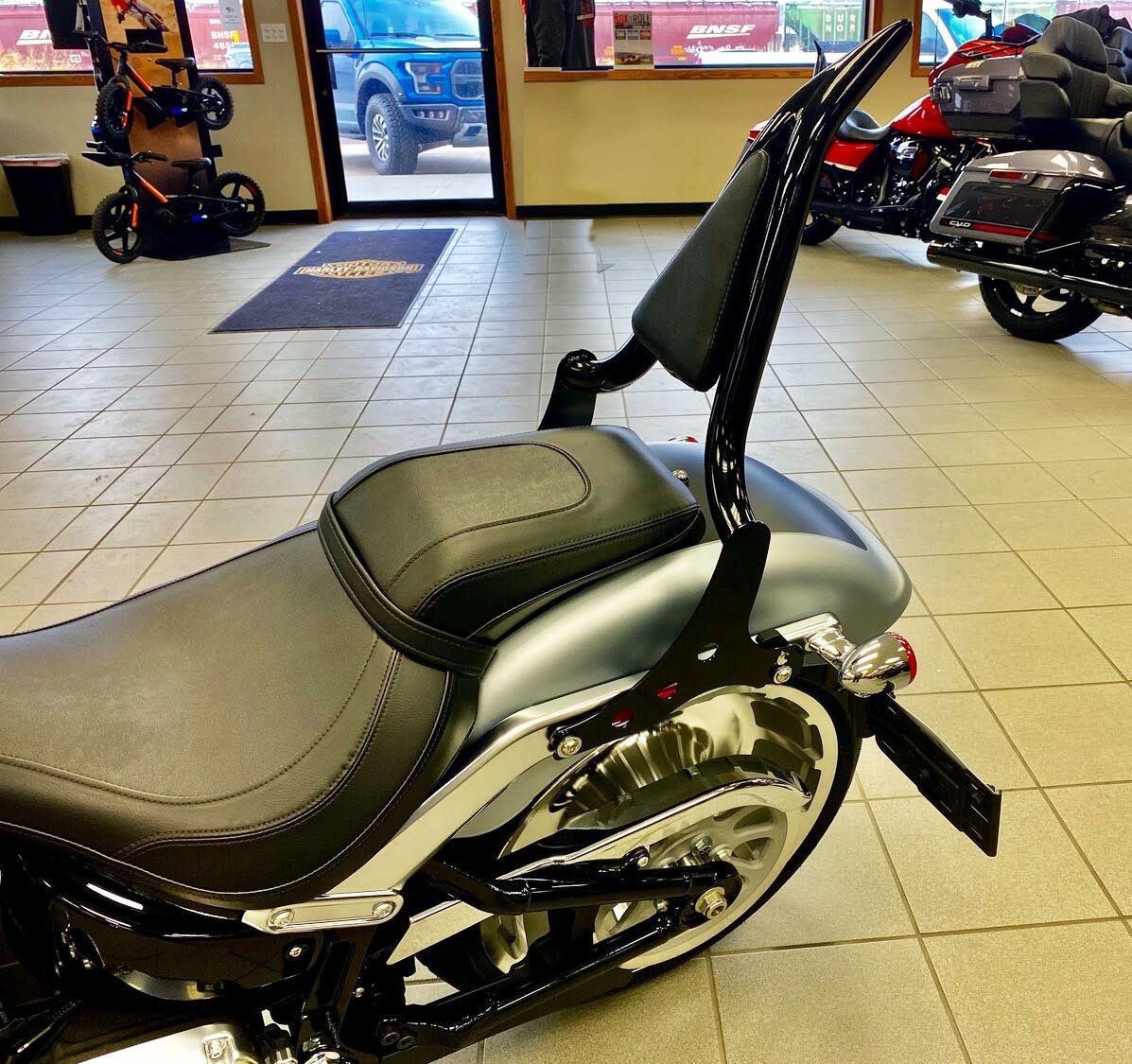 Siouxside Choppers デタッチャブルバックレスト 16インチ ブラック　Ｍ8FATBOY-01