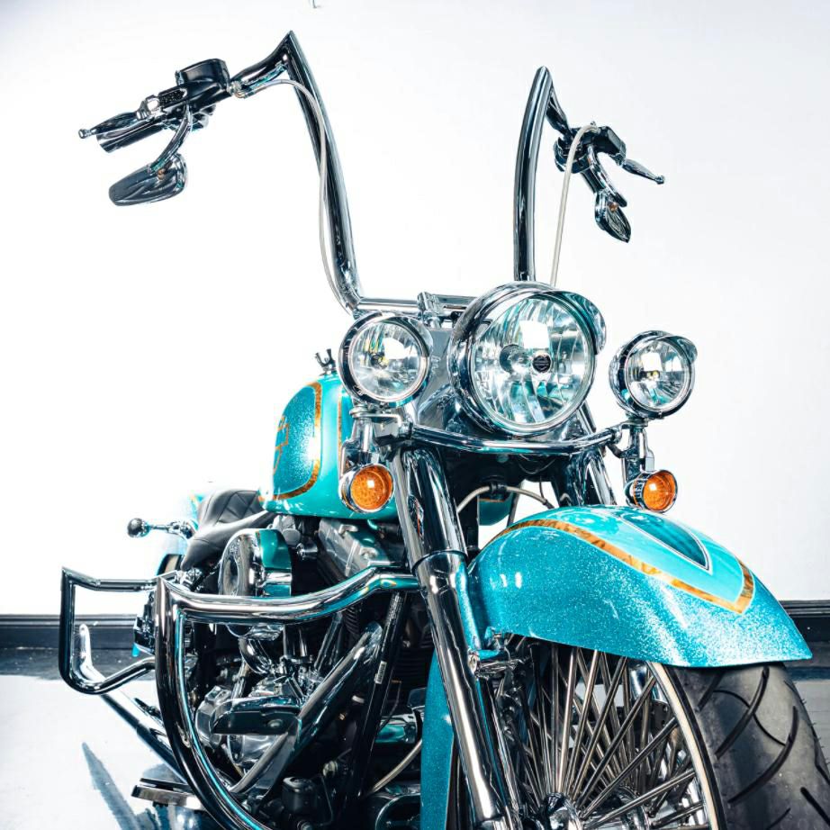 (早い者勝ち)FLHRロードキング　インチハンドル FLHR ロードキング Thunderbikeハンドル｜ハーレーカスタムパーツ専門店