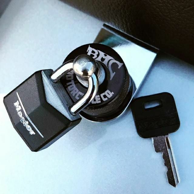 BMC シート・ヘルメットロック ブラック-02