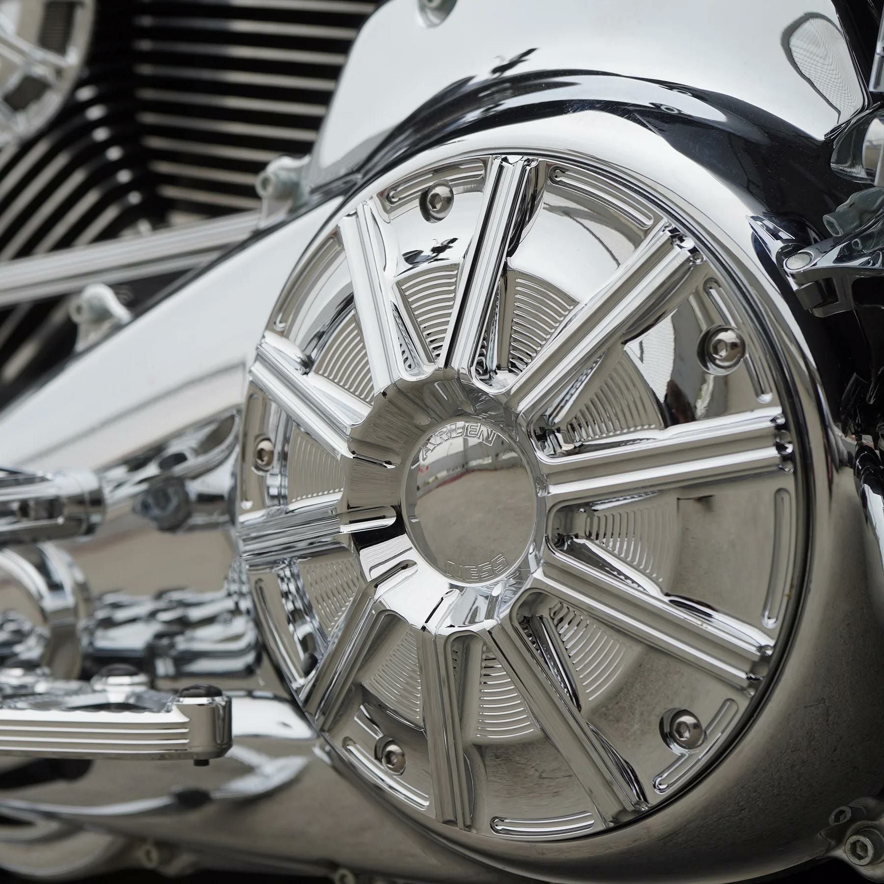 ハーレー、ツーリングM8用 アレンネス(Arlen Ness)ダービーカバー