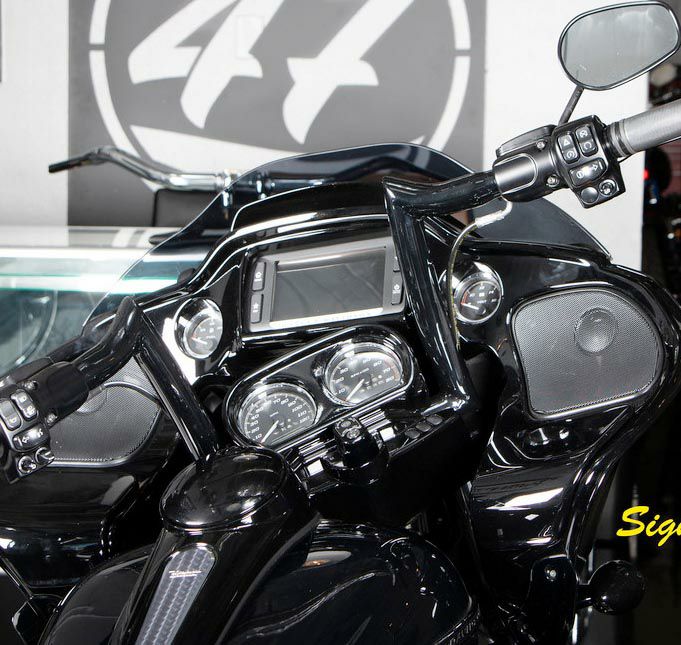 FLTR ロードグライド用ハンドルバー｜ハーレーカスタムパーツ専門店