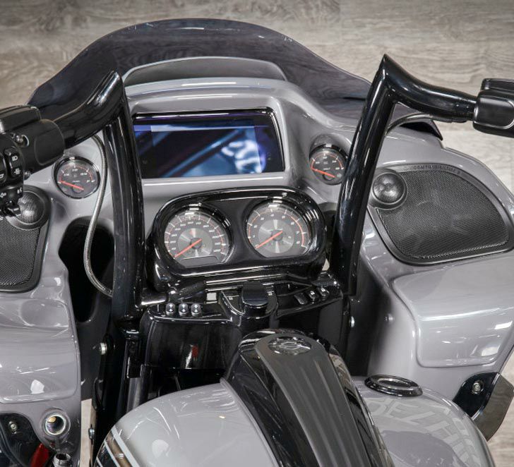 FLTR ロードグライド用ハンドルバー｜ハーレーカスタムパーツ専門店