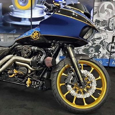 ハーレー ツーリング Fugitive 19インチフロントホイール グロス