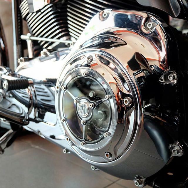 ローランドサンズ・デザイン(RSD)クラリティー・ダービーカバー　クローム-02