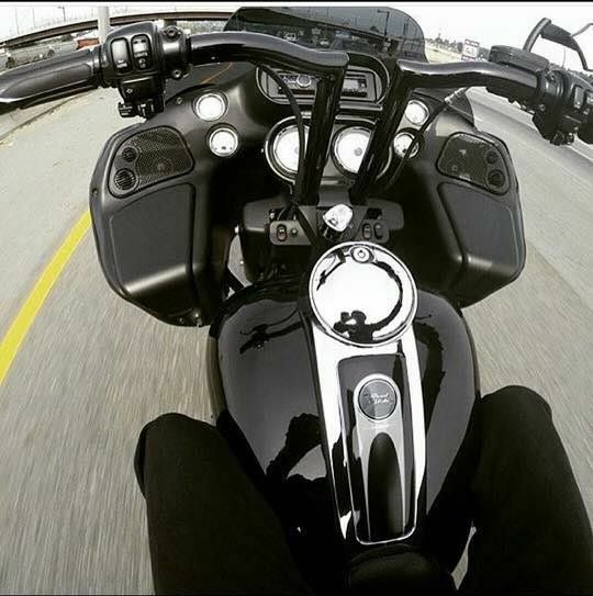 FXRディビジョン スプリット・MX・Tバーハンドル グロスブラック 14インチ-02