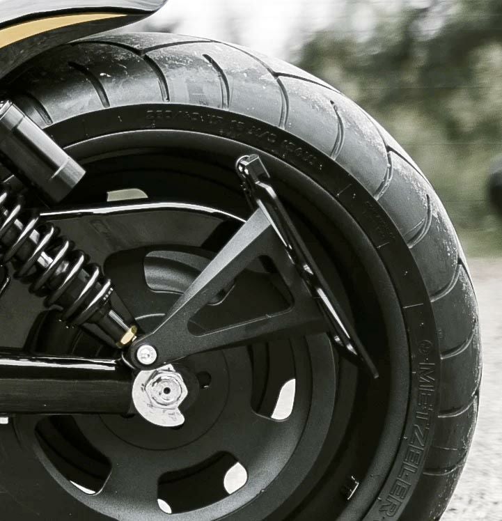 Killer Custom ジャパン ライセンスプレートホルダー ナンバー灯付き-02