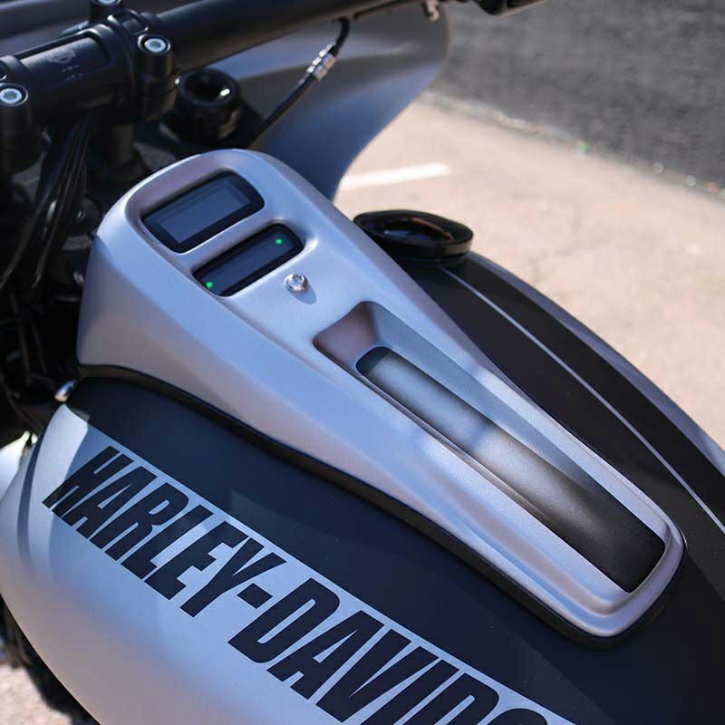 ポールヤフィー(PaulYafe) タンク|ハーレーパーツメーカー(USA)