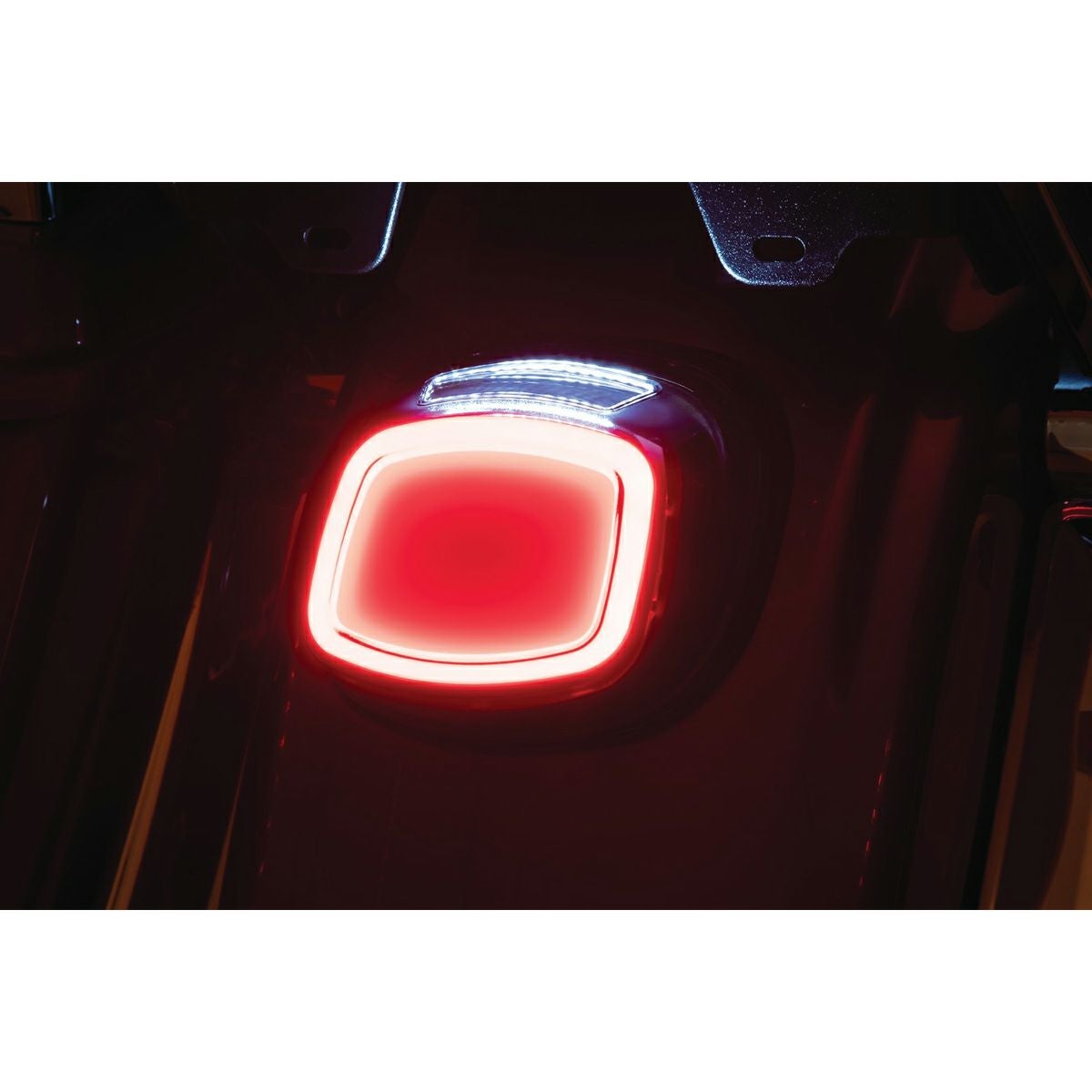 Kuryakyn TRACER LEDテールライト ライセンス灯窓付き スモーク-02