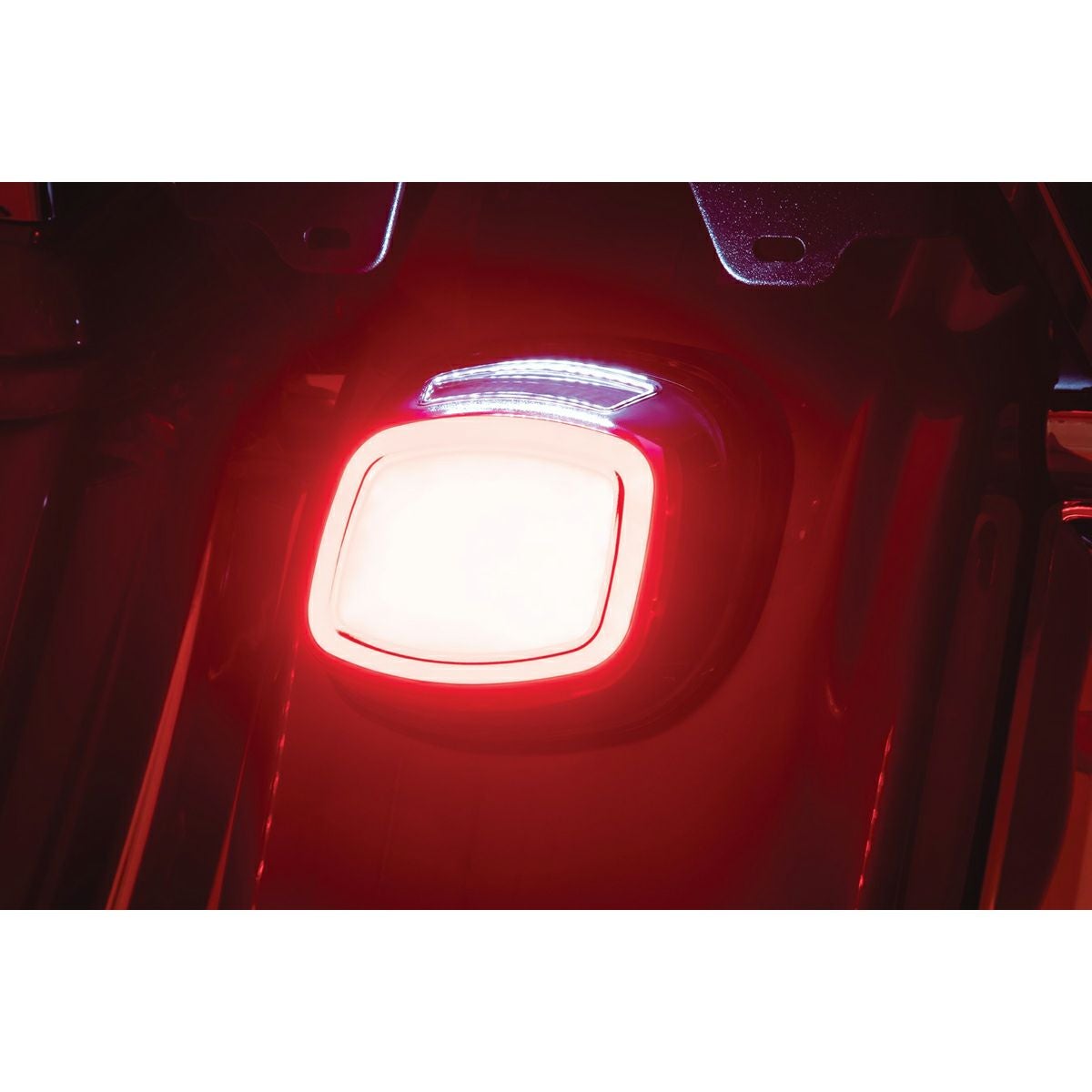 Kuryakyn TRACER LEDテールライト ライセンス灯窓付き スモーク-03