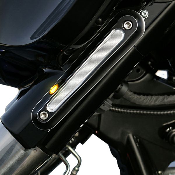 HOGWORKZ カスタム LEDウインカー FLHX、FLHT用 クローム |ハーレー