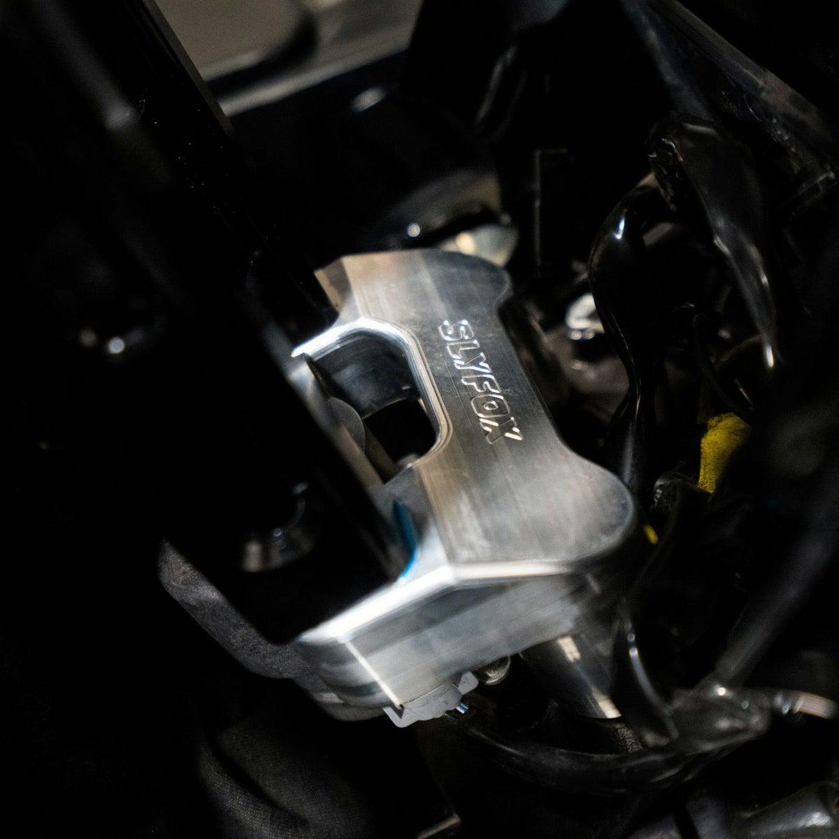 SLYFOX ロードグライド用 ライザーアダプター ロウアルミ-02