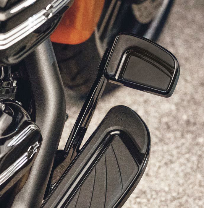 オイルクーラーカバー ブラック |ハーレーパーツ専門店 HDパーツ