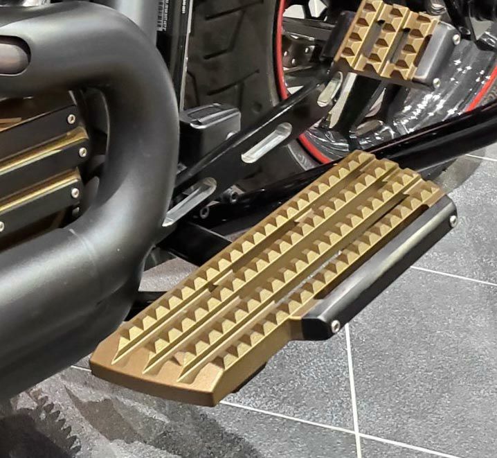 バンス＆ハインズ （VANCE&HINES） ビッグショット・スタッガード フル
