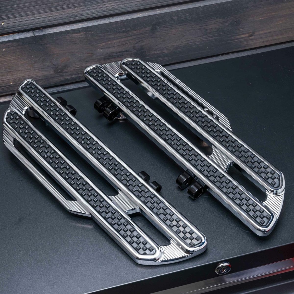 アレンネス(Arlen Ness) フットボード ハーレー用