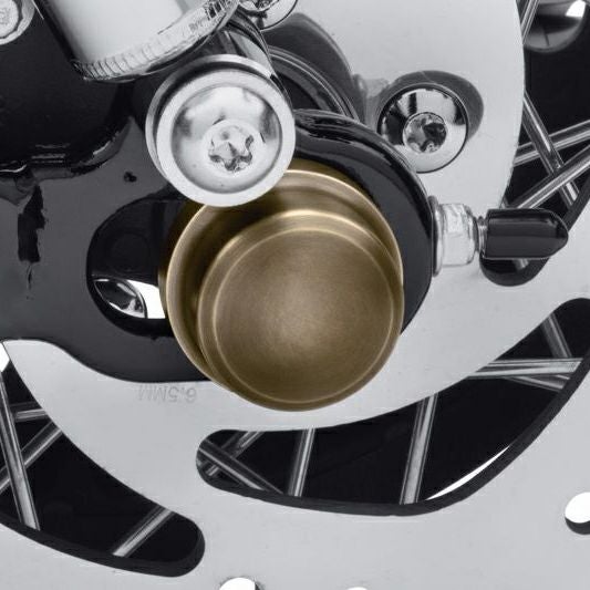 ブラスコレクション・2012～2021 Sportster リアアクスルナットカバー-01