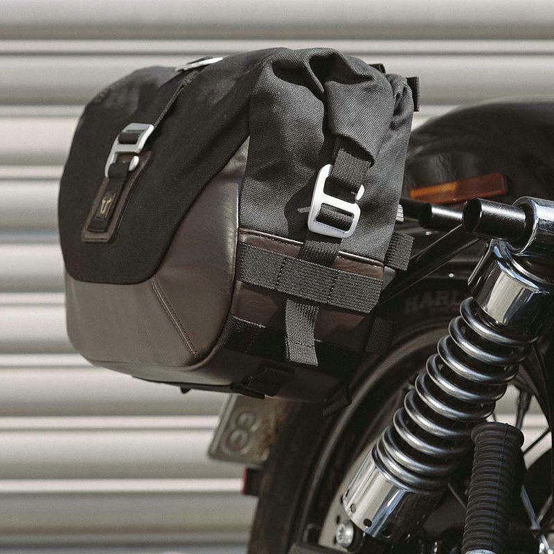 ハーレー・ダイナ FXDB、FXDL用レジェンドギア LCサイドバッグシステム