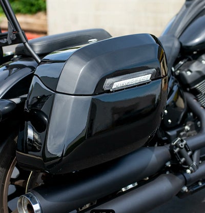 FXLRS用ハードサドルバッグ Raven エクストララージ グロスブラック 