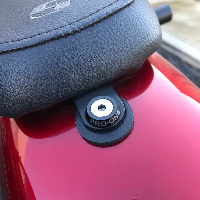 フラット シートボルト 1/4-20 ブラック PRO-ONE |ハーレーパーツ専門