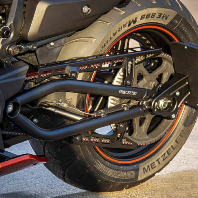 Ricks Motorcycles スポーツスターS 17インチフロントフェンダー