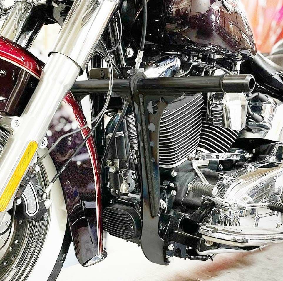 BUNGKING ソフテイル用クラッシュバー|ハーレーパーツメーカー