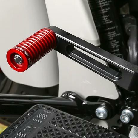 ハーレー、クルーザーソフテイル用Thrashin（スラッシン）フットペグ