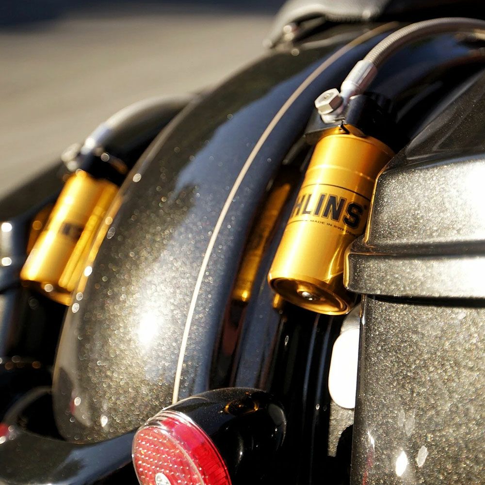 オーリンズサスペンション用 リモートリザーバータンク リアフェンダー