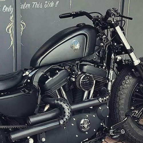 Rough Crafts Iron Guerilla タンク(EFI用) 【スポーツスター】 1