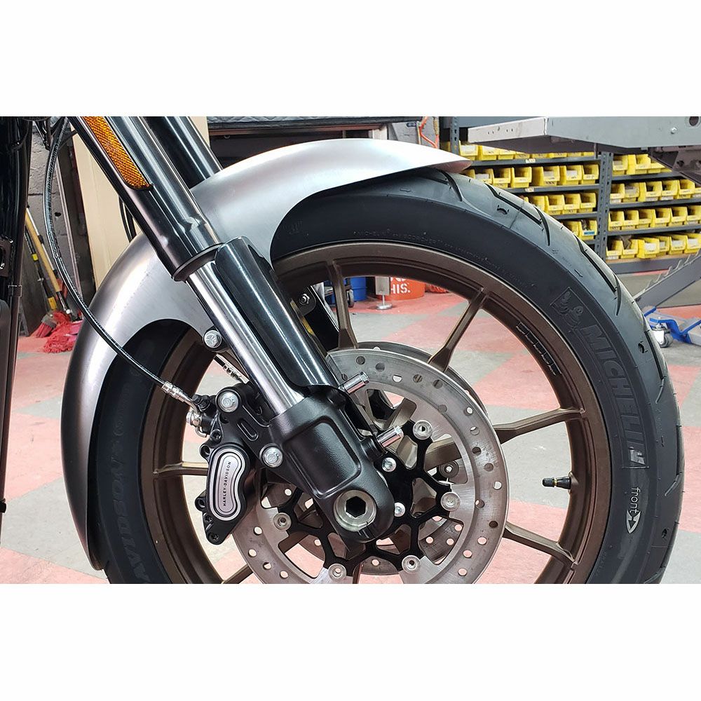ローライダーS FXLRS、FXLRST用フロント・フェンダー｜ハーレー