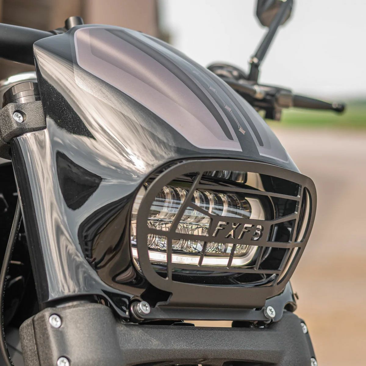 ソフテイル FXFB(ファットボブ)用ヘッドライト｜ハーレーカスタム