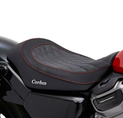 ハーレー RH975 ナイトスター ハリウッド・ソロシート Corbin 
