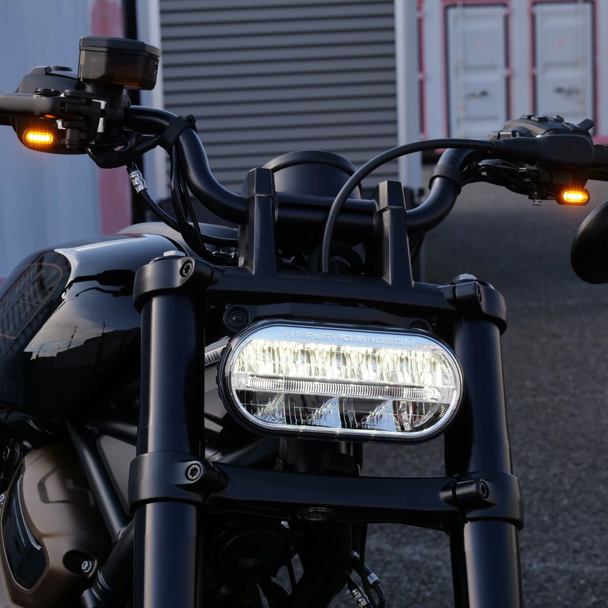 スポーツスターS(RH1250S) ウインカー｜ハーレーカスタムパーツ専門店