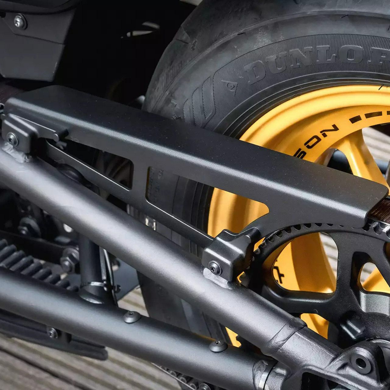 SportsterS ベルトガード｜ハーレーカスタムパーツ専門店