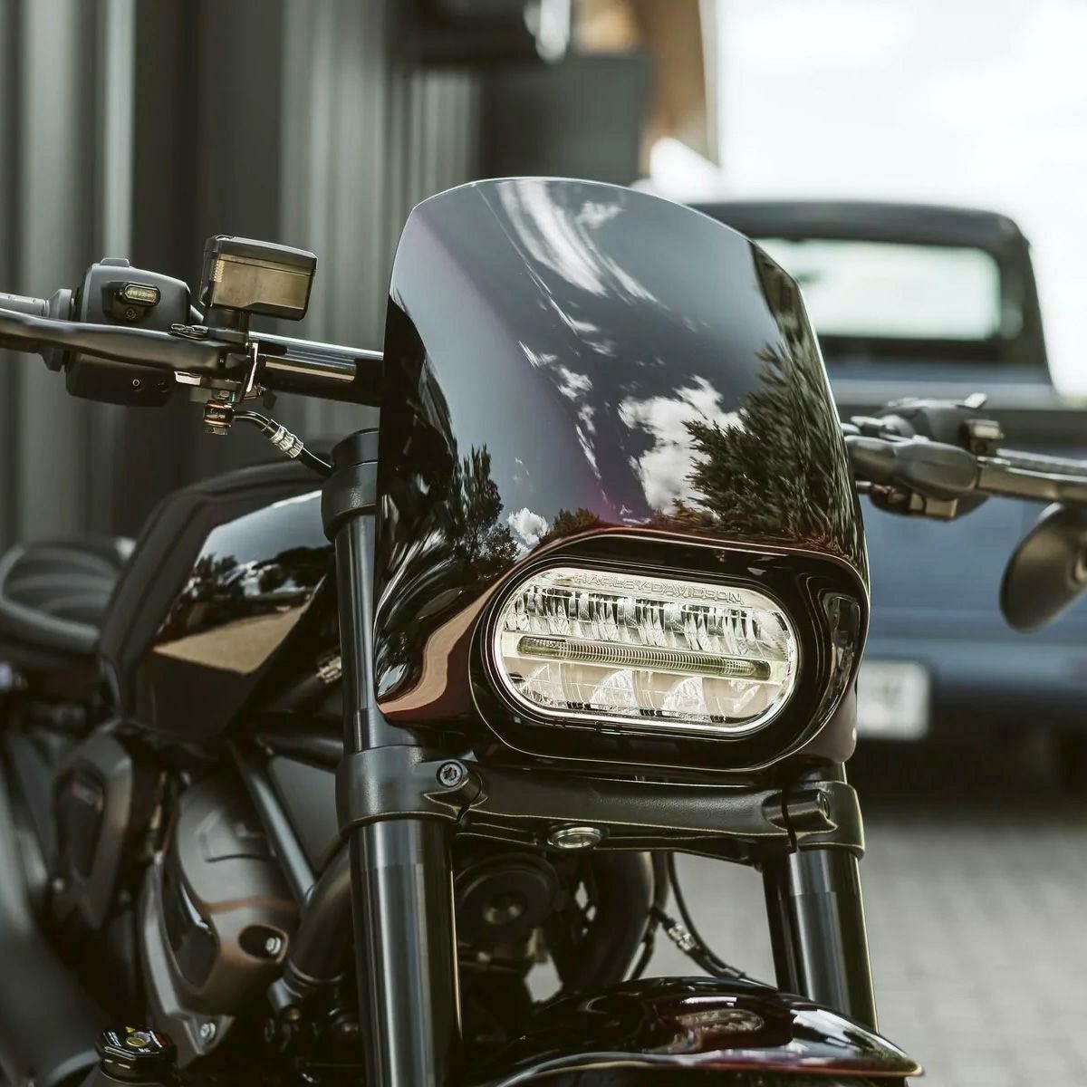 000000092236-01.jpg?size=l&w=