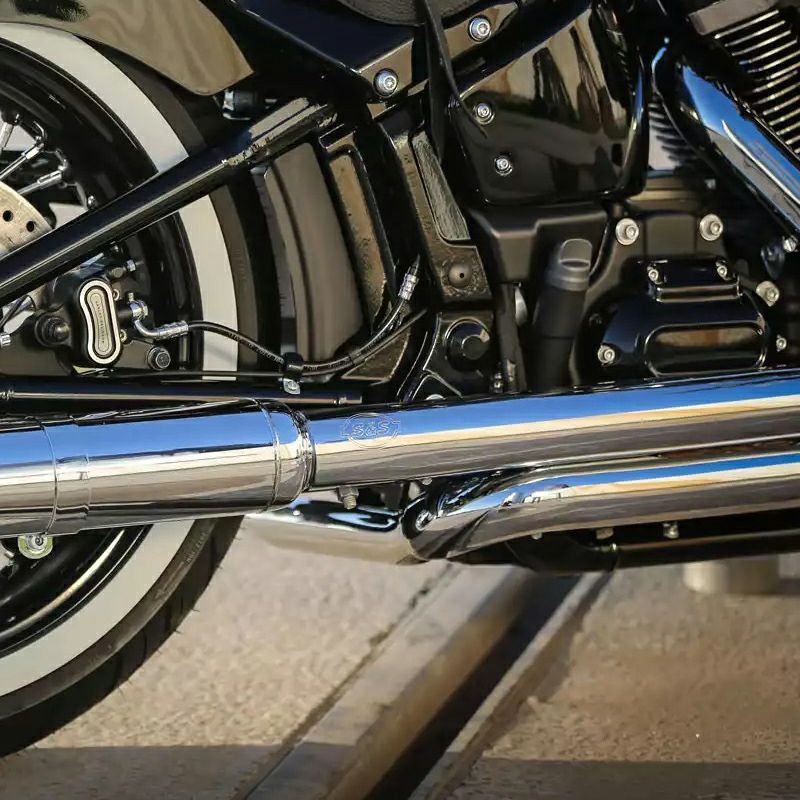 ハーレー M8 ソフテイル スイングアームアクスルカバー(右用) マット