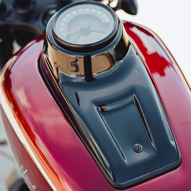 000000093152-01.jpg?size=m&w=